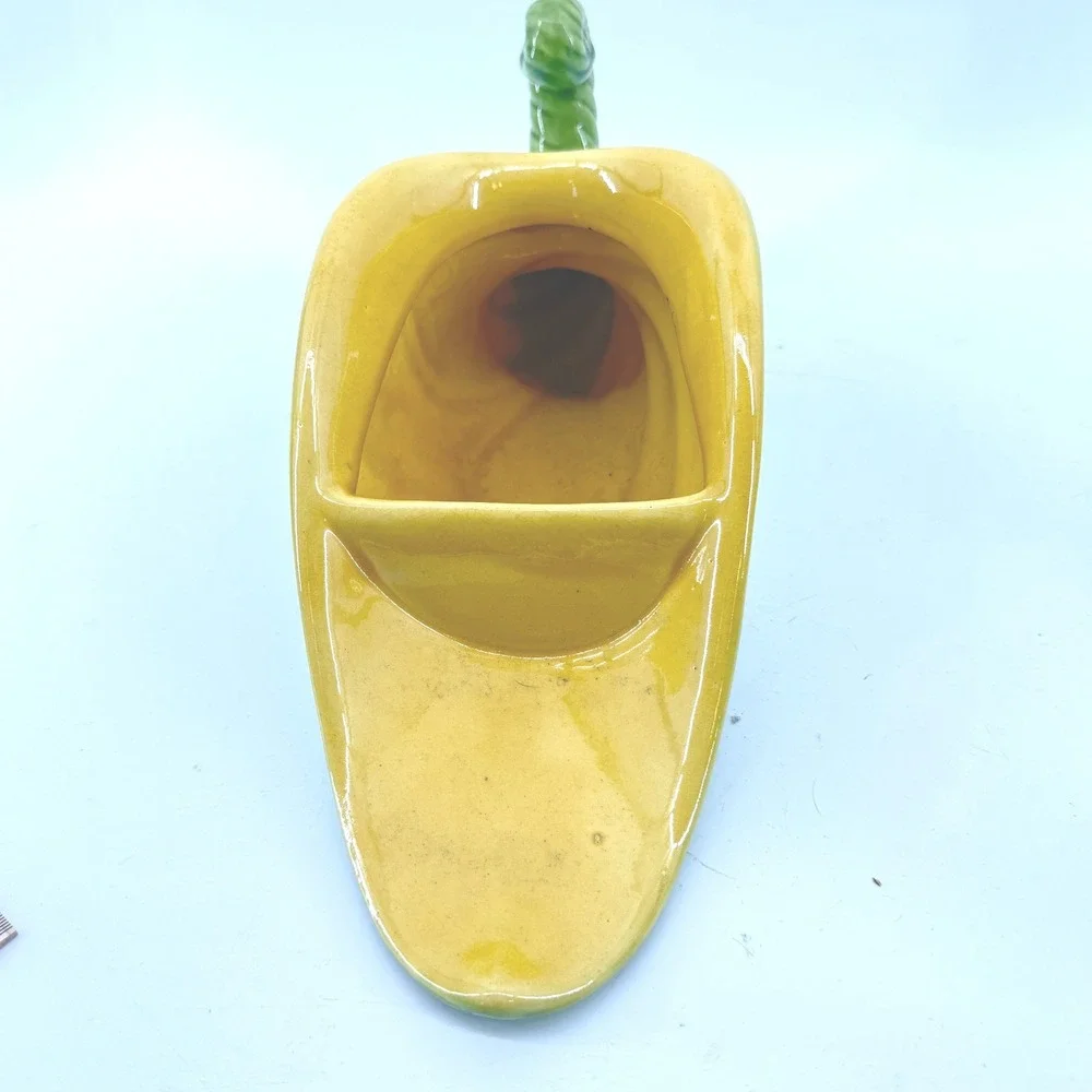 Haegar VTG Ceramic Cornucopia Planter MCM Green Yellow USA Horn of Plenty Decor